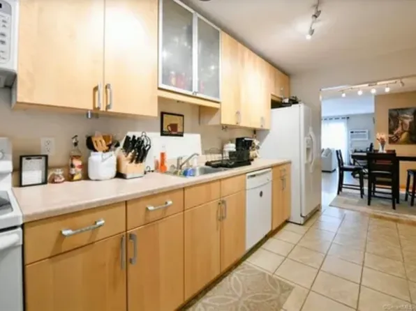 39 Wellington Dr, Farmington, CT