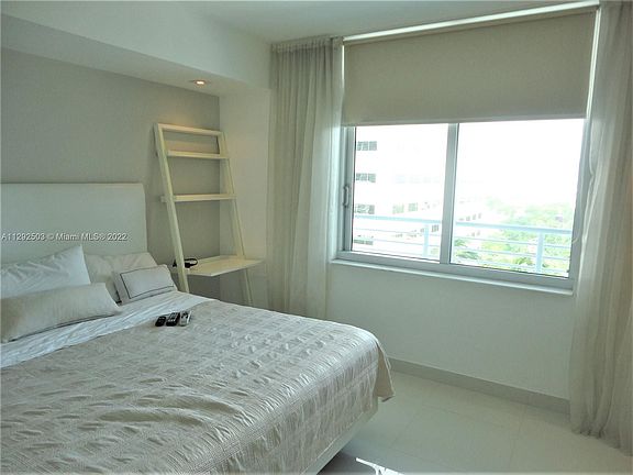 5th image of 325 Biscayne Blvd #1816