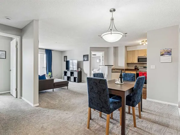 2371 Eversyde Ave SW #2211, Calgary, AB T2Y 5B8