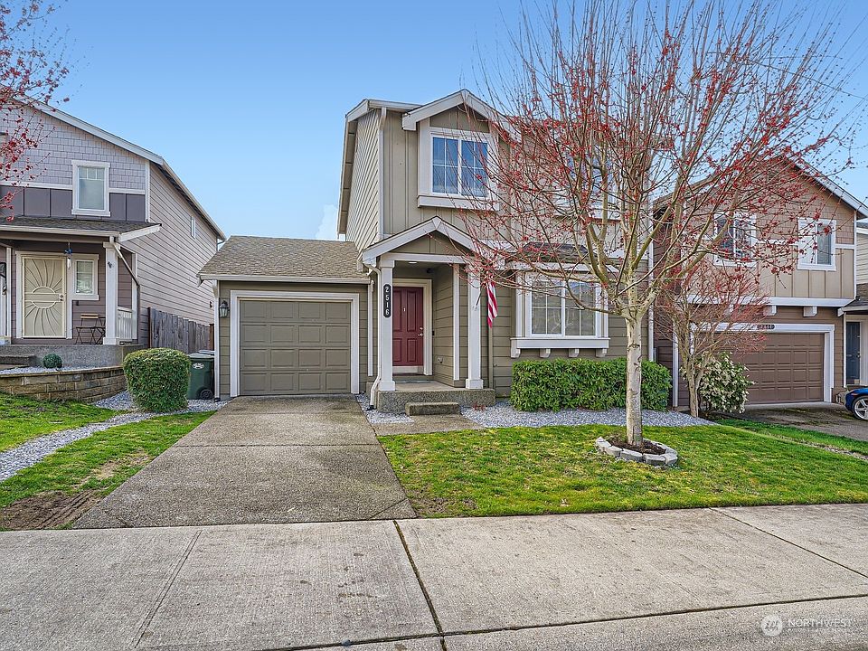Stylish two story, just waiting for the right owners.>