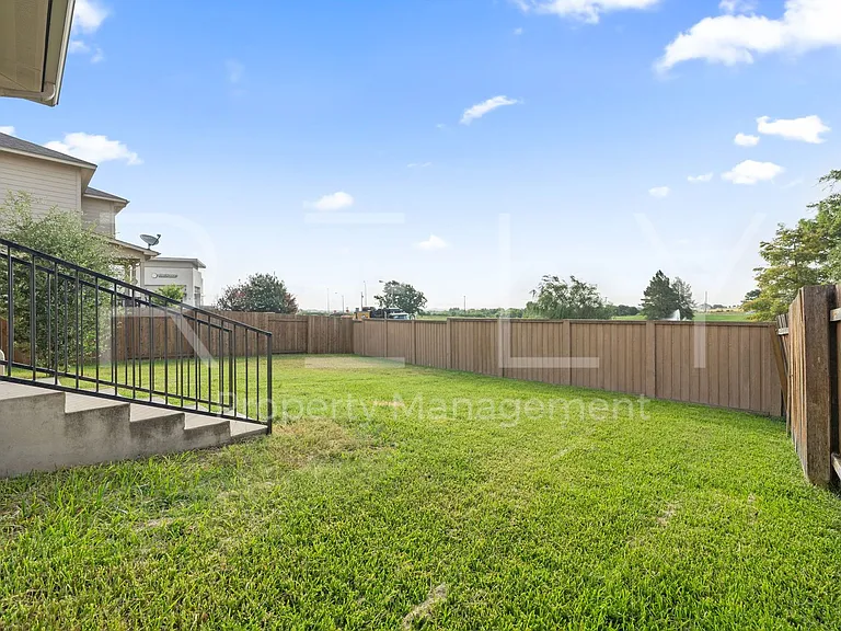 1405 Sunny Meadows Loop — Photo 44