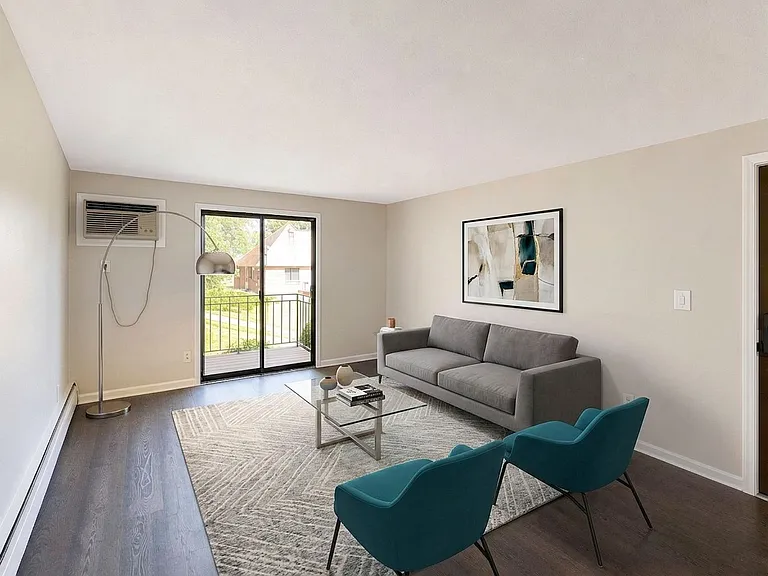 645 W Lowell Ave — Photo 8