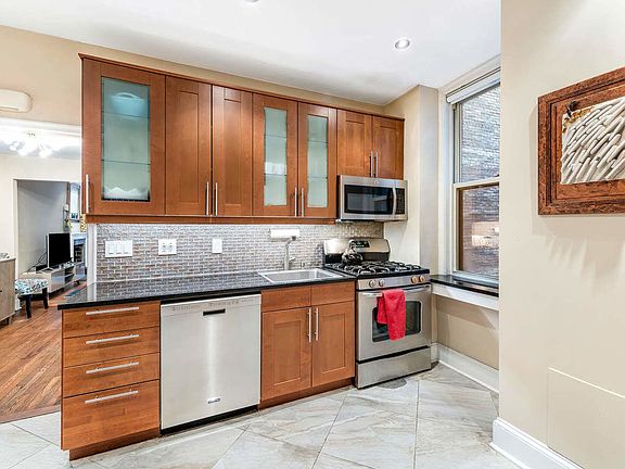 5th image of 71 Park Ave #7C