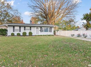 3526 Ivanhoe Dr, Springfield, IL 62703