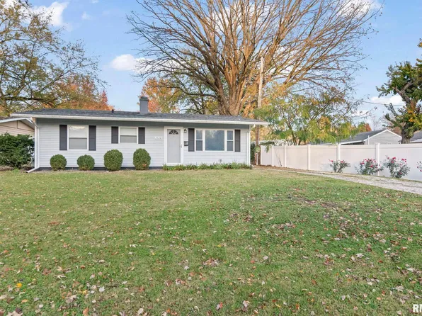 3526 Ivanhoe Dr, Springfield, IL 62703