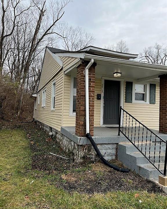 1st image of 3707 N Caroline Ave
