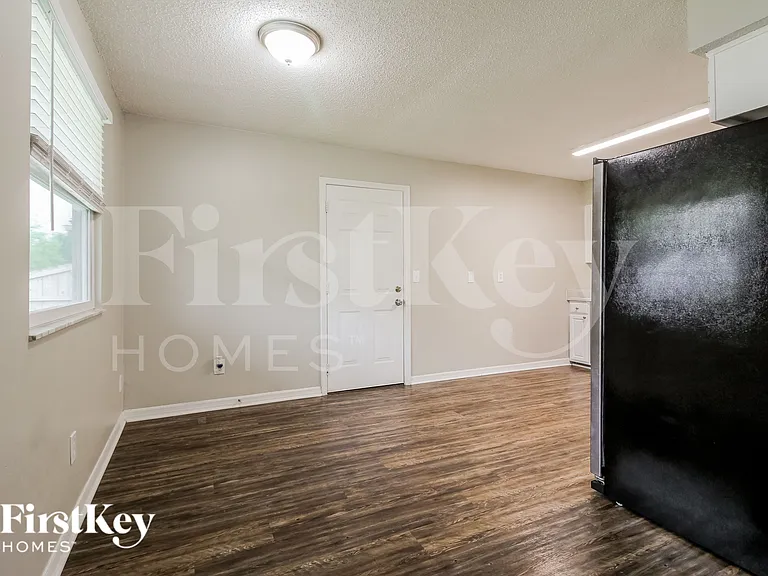7742 Club Duclay Dr — Photo 6
