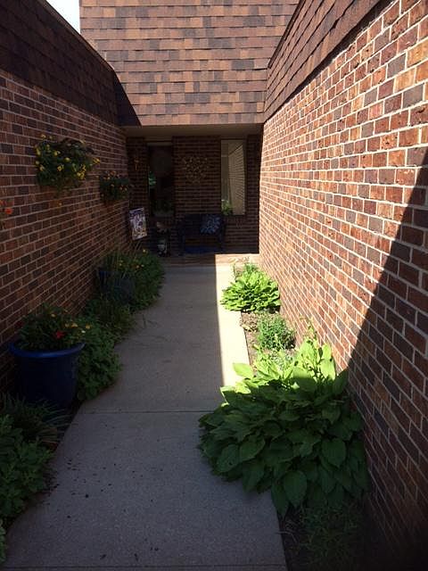 entryway to townhome.