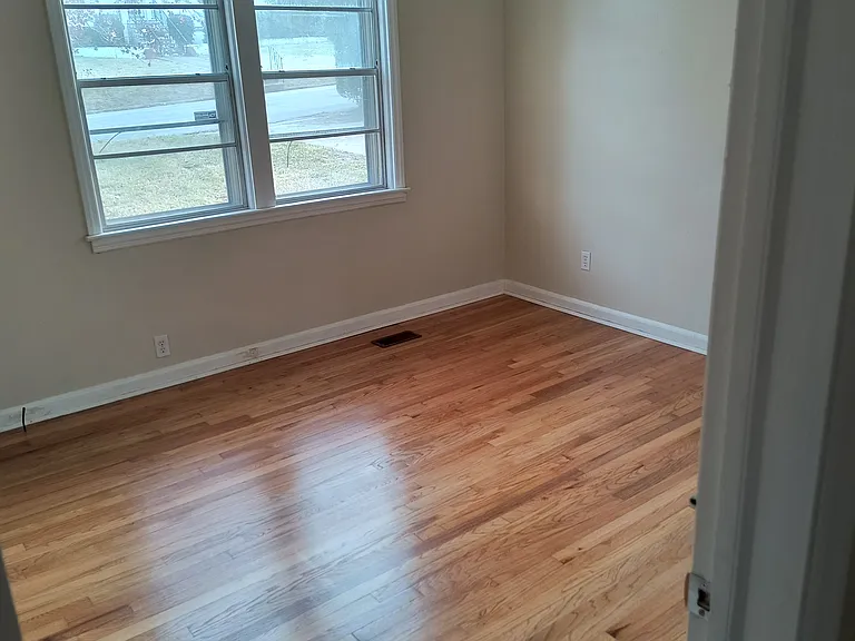 2717 King St — Photo 2