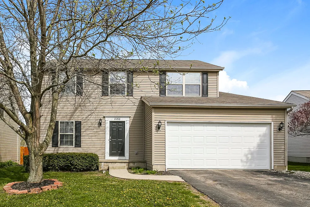 3 bed, 2.5 bath, 1900 sqft, $2,645 — Photo 1