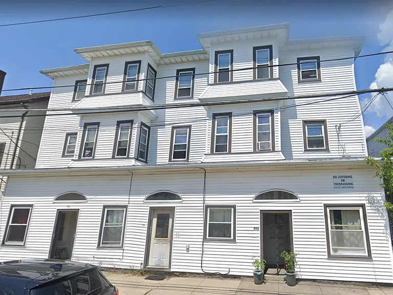 772 King Philip St — Photo 14