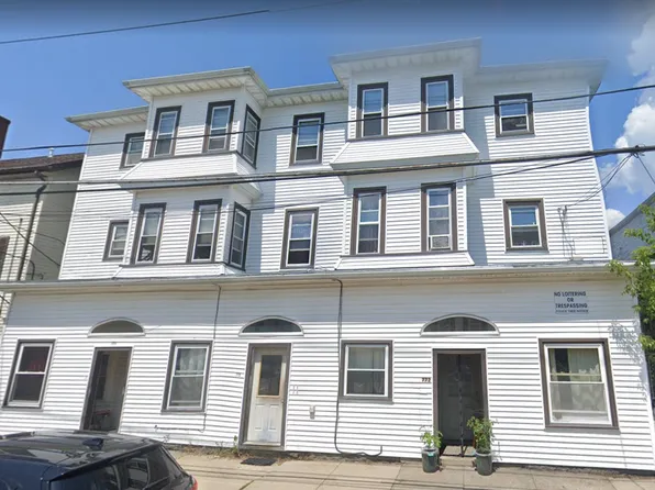 772 King Philip St, Fall River, MA 02724