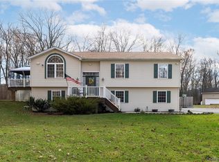 95 Osborne Hill Rd, Fishkill, NY 12524