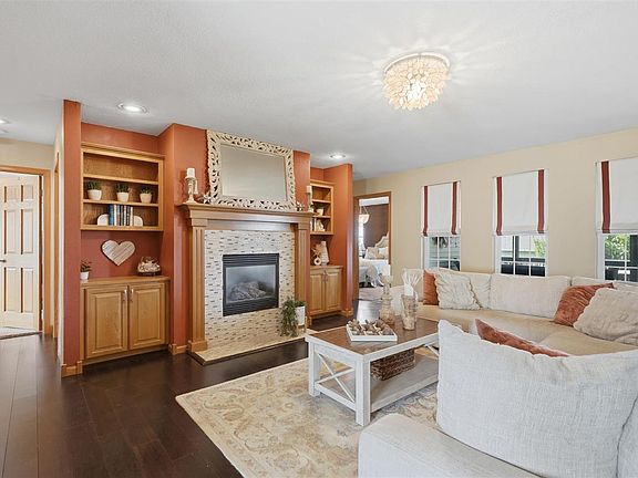 4th image of 1449 Ridgeview Ct