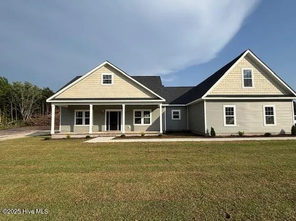 101 Killis Boulevard, Richlands, NC 28574