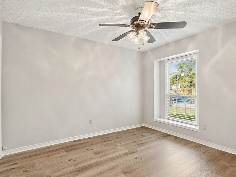 2141 Stradivarius Ln — Photo 16