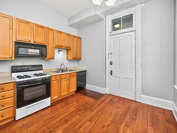 3rd image of 213 E University Ave APT B5