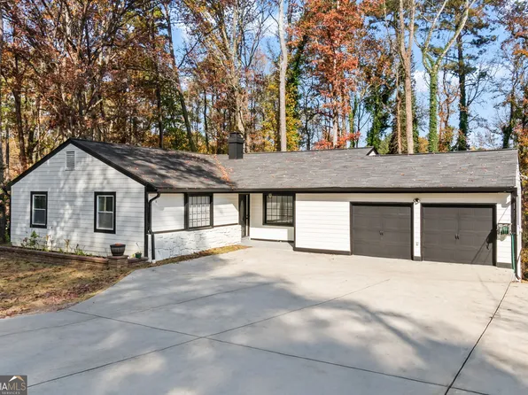 1018 Fellsridge Ct, Stone Mountain, GA 30083