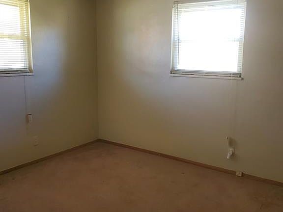 5th image of 2542 Malvern Ave