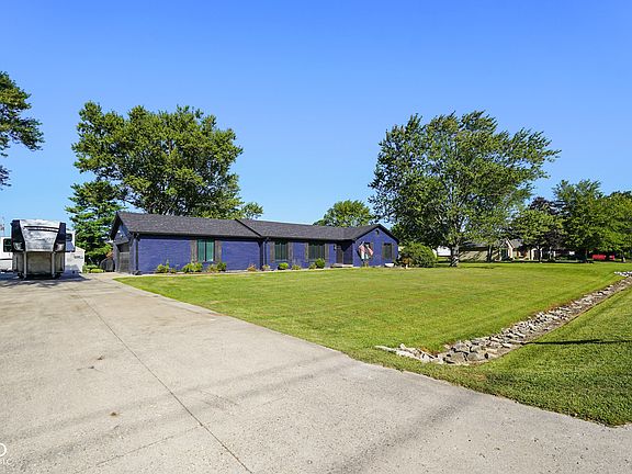 3rd image of 1122 N County Road 425 E