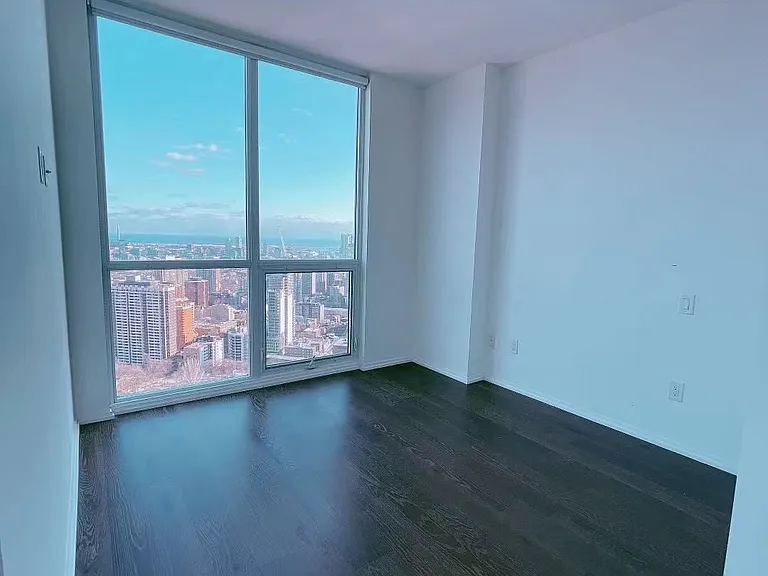 45 Charles St E #4712 — Photo 26