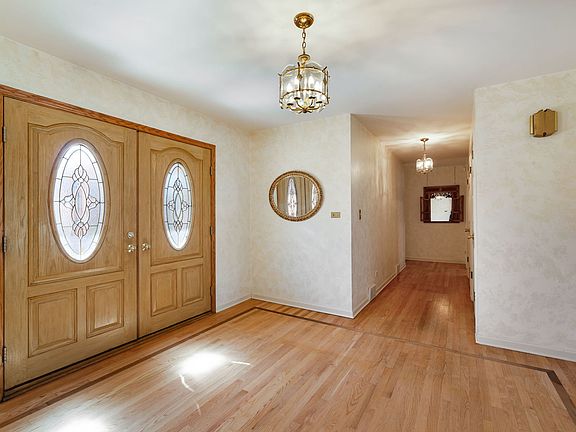 5th image of 1449 S Shore Ct