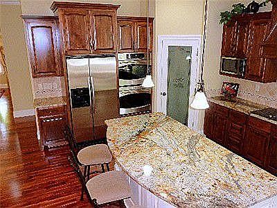 5th image of 2635 Nathan Ln N