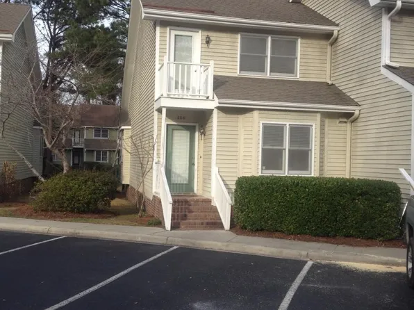 1800 Eastwood Rd, Wilmington, NC