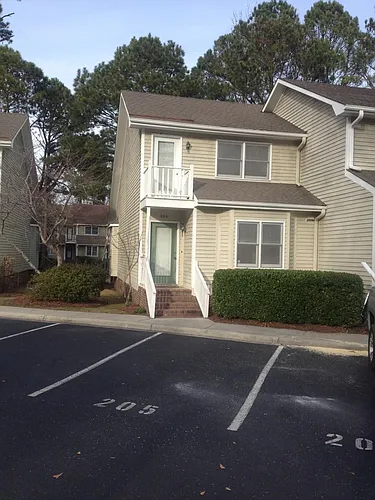 1800 Eastwood Rd Photo 1 1800 Eastwood Rd Photo 1