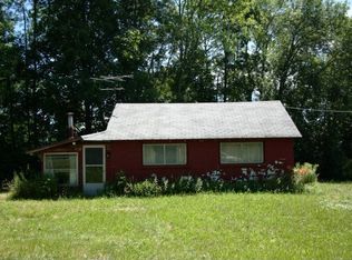 592 Point Rd, Willsboro, NY 12996