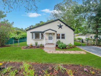 247 Hawthorne Street, Mastic Beach, NY, 11951