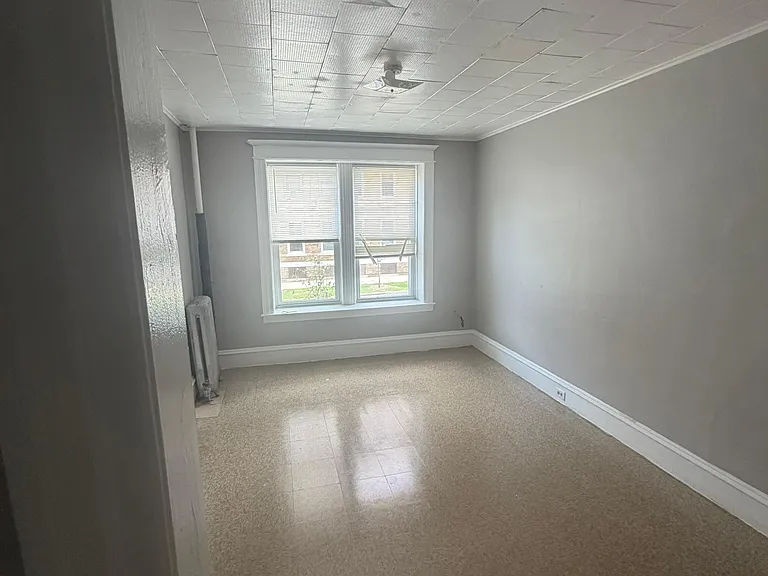 211 Walnut St #10 — Photo 1