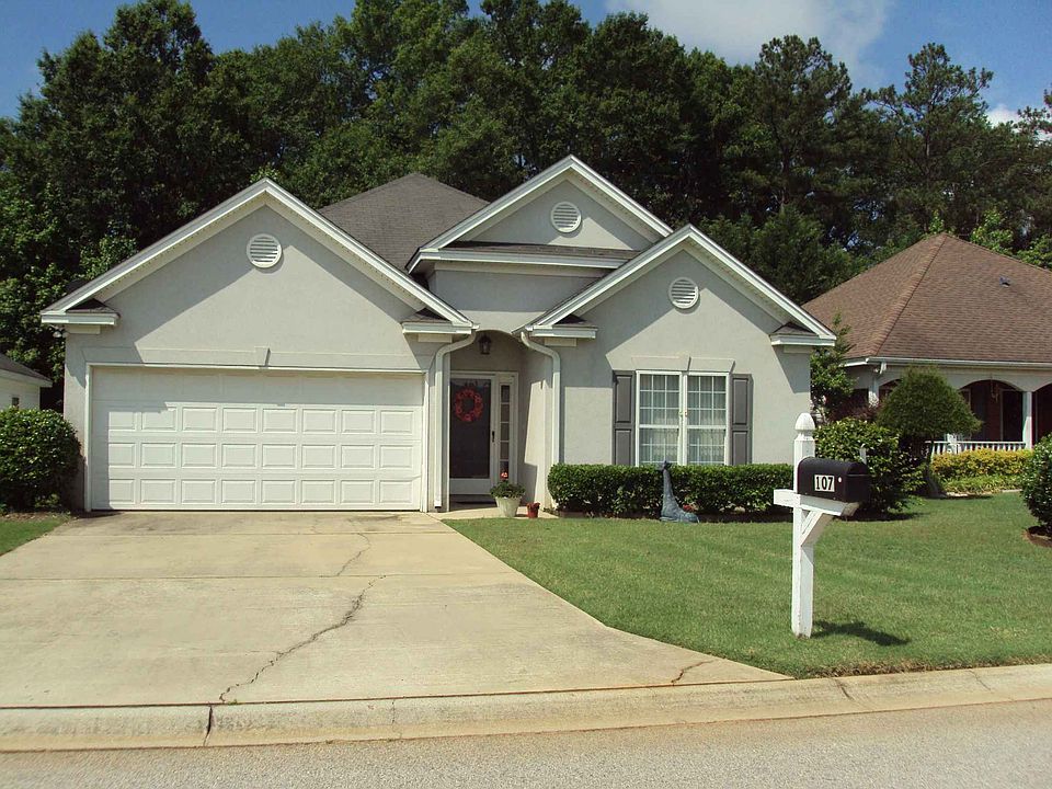 1st image of 107 Pin Oak Dr