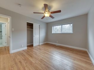 933 Brookside Ave APT B, Webster Groves, MO 63119