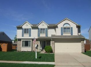 22106 Knollwood Dr, Brownstown, MI 48134