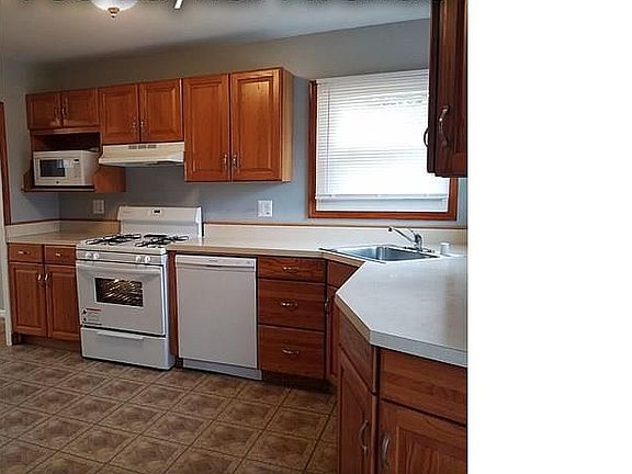 2nd image of 708 Raynor Ave