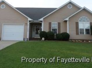 106 Kensington Ct, Raeford, NC 28376