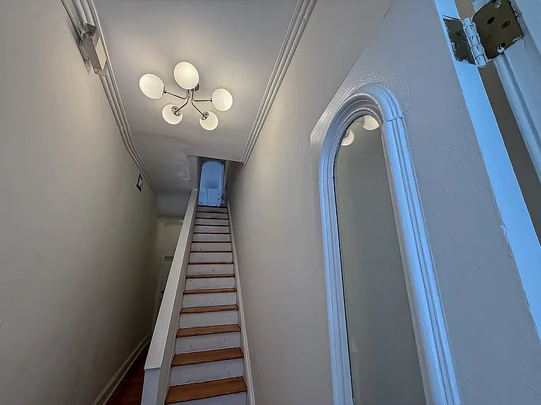 1223 N Franklin St #2R — Photo 46