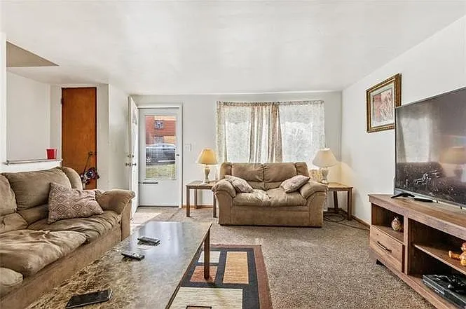1769 McNary Blvd — Photo 14