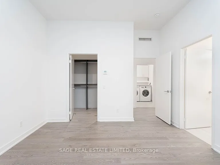 22 Lombard St #205 — Photo 10