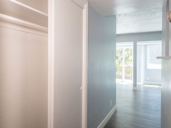 3rd image of 1115 Sir Francis Drake Blvd APT 9