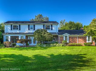 3826 Marr Ct, Bloomfield Hills, MI 48302