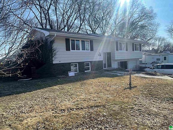4th image of 4616 Lincoln Way