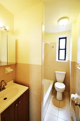 Rented by Bohemia Realty Group | media 29