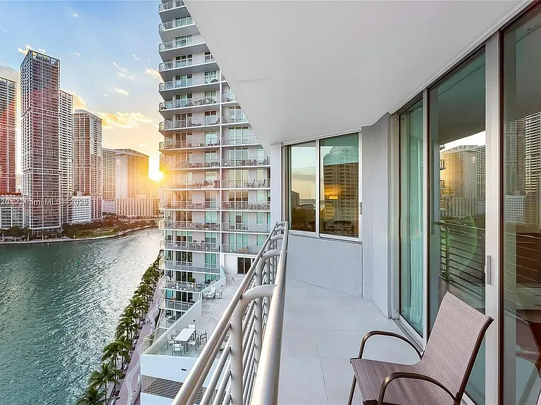 335 Biscayne Blvd #1505 — Photo 5