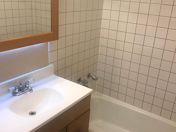 5th image of 8996 Kennedy Dr APT 2B