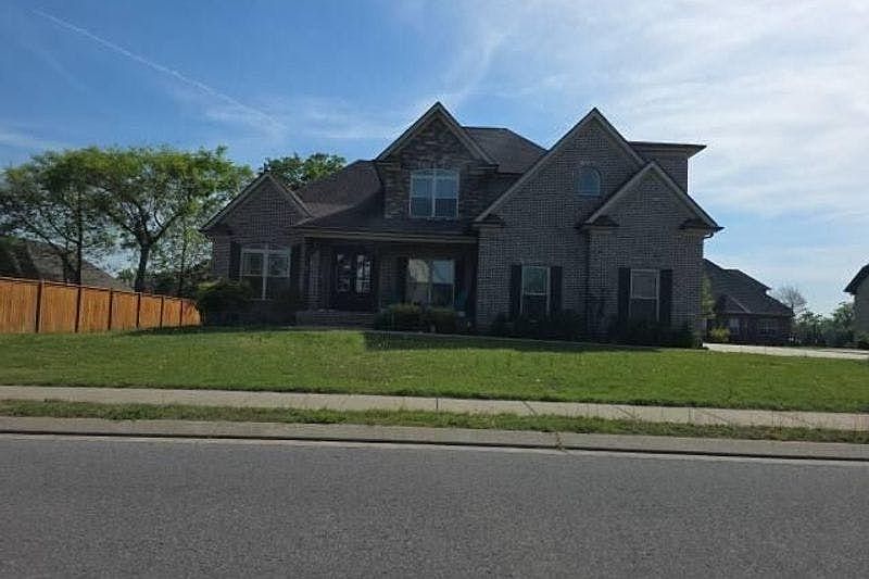 1st image of 2618 Ritz Ln