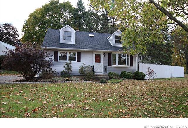1st image of 3 Beechwood Dr
