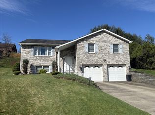 209 Falcon Ridge Dr, New Kensington, PA 15068