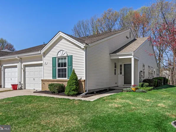 11 Bittersweet Pl, Mount Laurel, NJ 08054